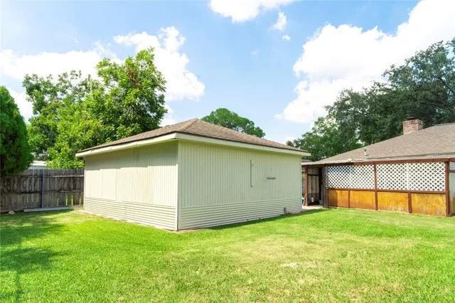 $299,900 | 8923 Hendon Lane, Houston, TX 77036