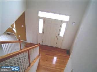 24 Parliament Road Sicklerville, NJ 08081 - Photo 2 of 12 Foyer