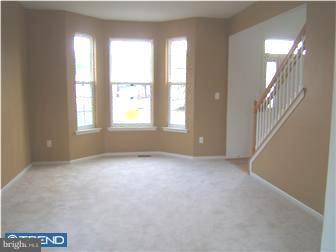 24 Parliament Road Sicklerville, NJ 08081 - Photo 3 of 12 Living Room