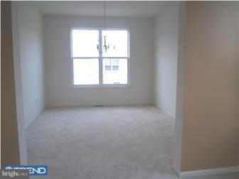 24 Parliament Road Sicklerville, NJ 08081 - Photo 4 of 12 Dining Room
