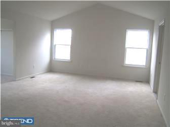 24 Parliament Road Sicklerville, NJ 08081 - Photo 7 of 12 Bedroom - Main