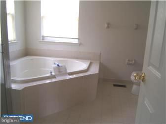 24 Parliament Road Sicklerville, NJ 08081 - Photo 8 of 12 Bathroom
