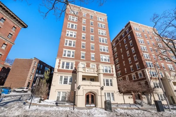 $639,000 | 1450-1454 Beacon Street, Unit 643, Brookline, MA 02446