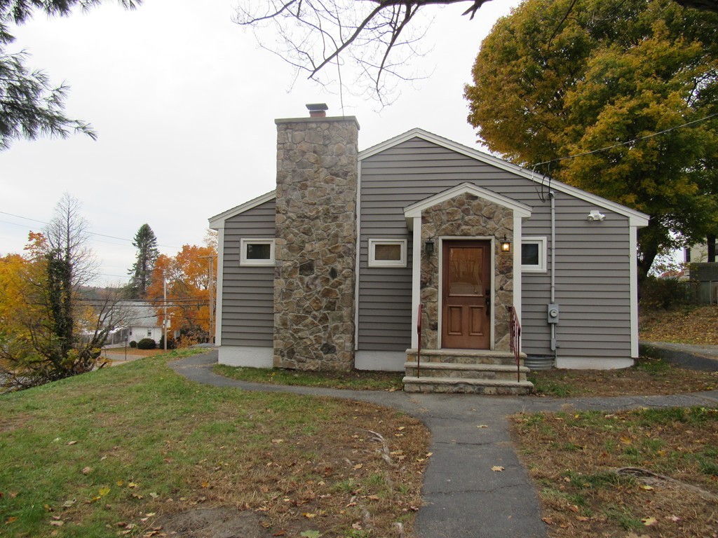 887 Riverside Drive Methuen, MA 01844 - Photo 3 of 22 Gallery Image 3