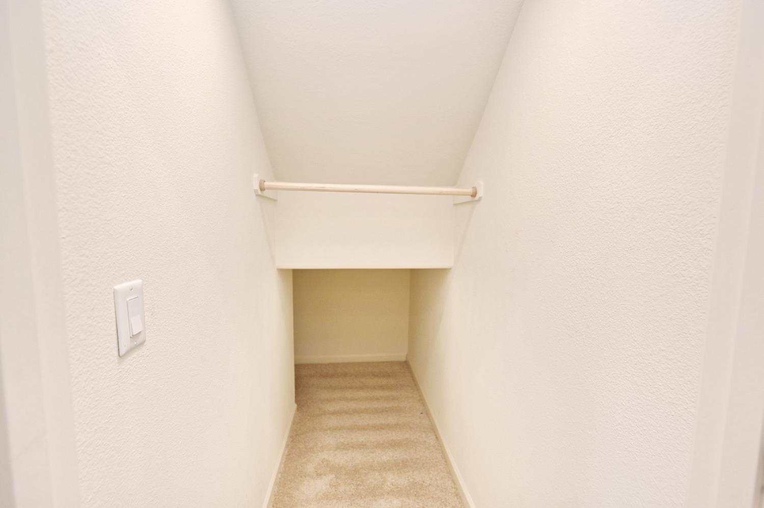 891 North Terra Cotta Drive Fresno, CA 93727 - Photo 20 of 32