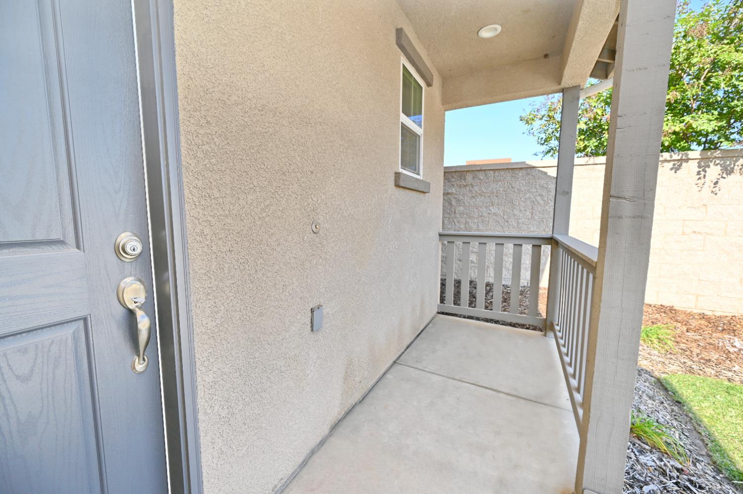 891 North Terra Cotta Drive Fresno, CA 93727 - Photo 2 of 32 a view of a balcony