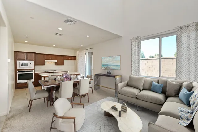 $369,950 | 891 North Terra Cotta Drive, Fresno, CA 93727