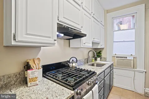 $245,000 | 2039 New Hampshire Avenue Northwest, Unit 307, Washington, DC 20009