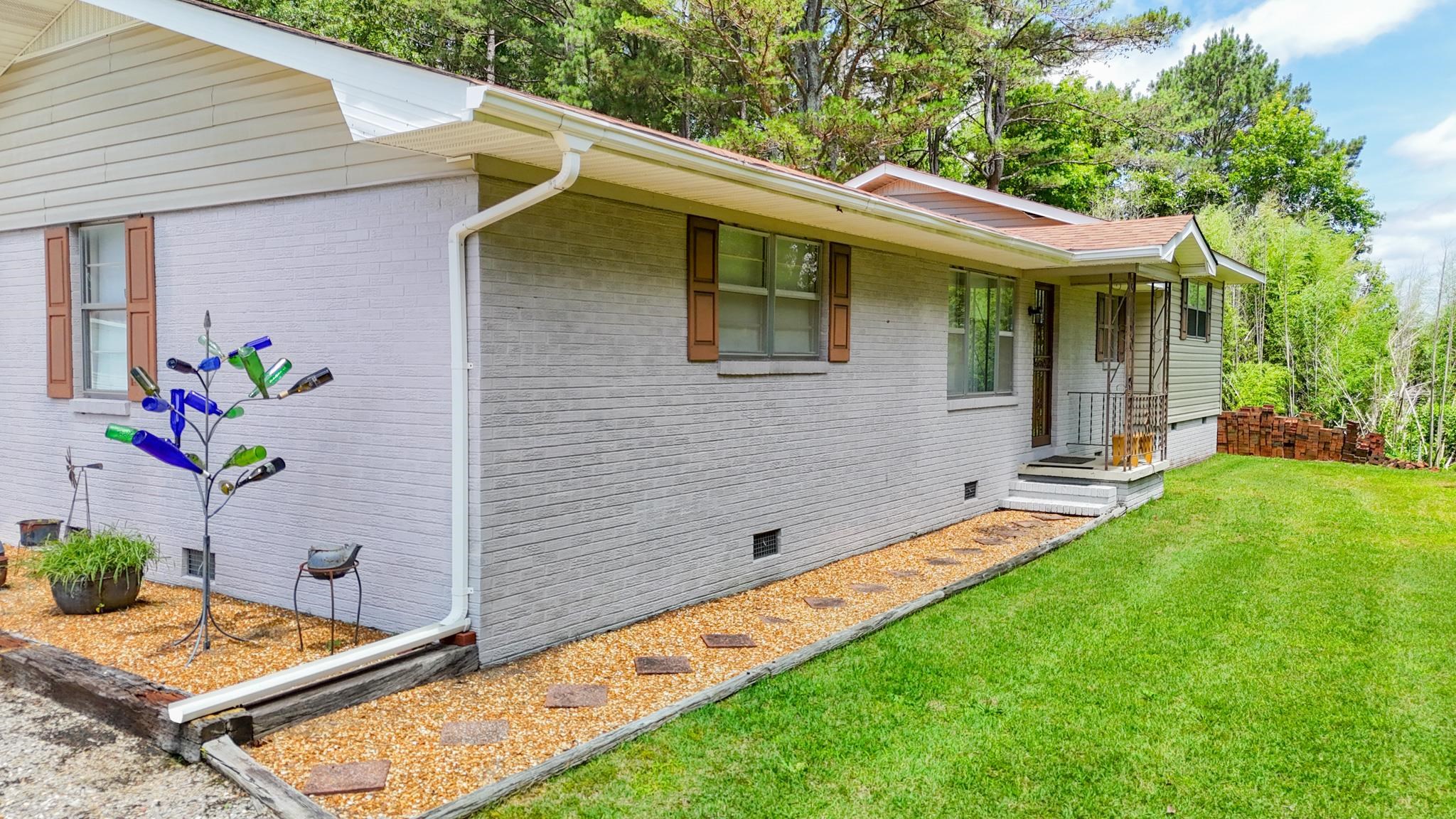 1630 Pleasant Hill Road Iuka, MS 38852 - Photo 4 of 14 a view of house with yard