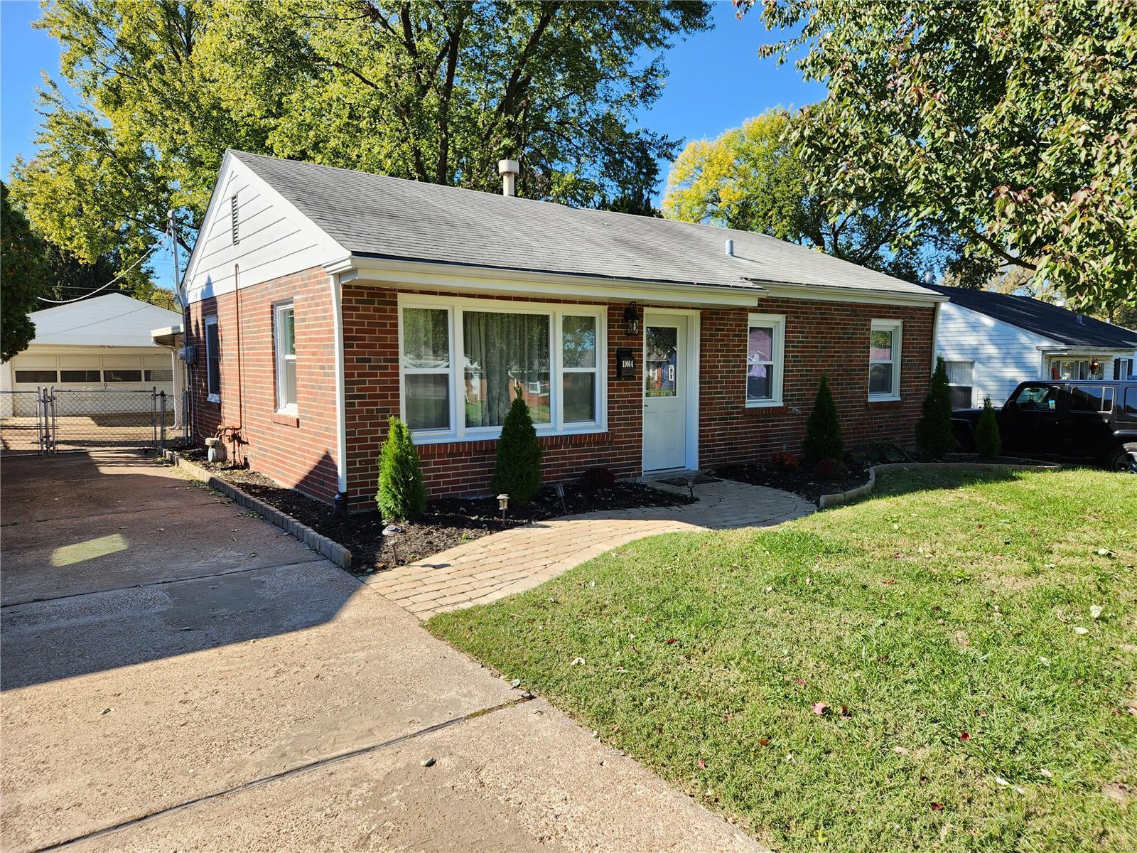 11014 St Ambrose Lane St. Ann, MO 63074 - Photo 1 of 32