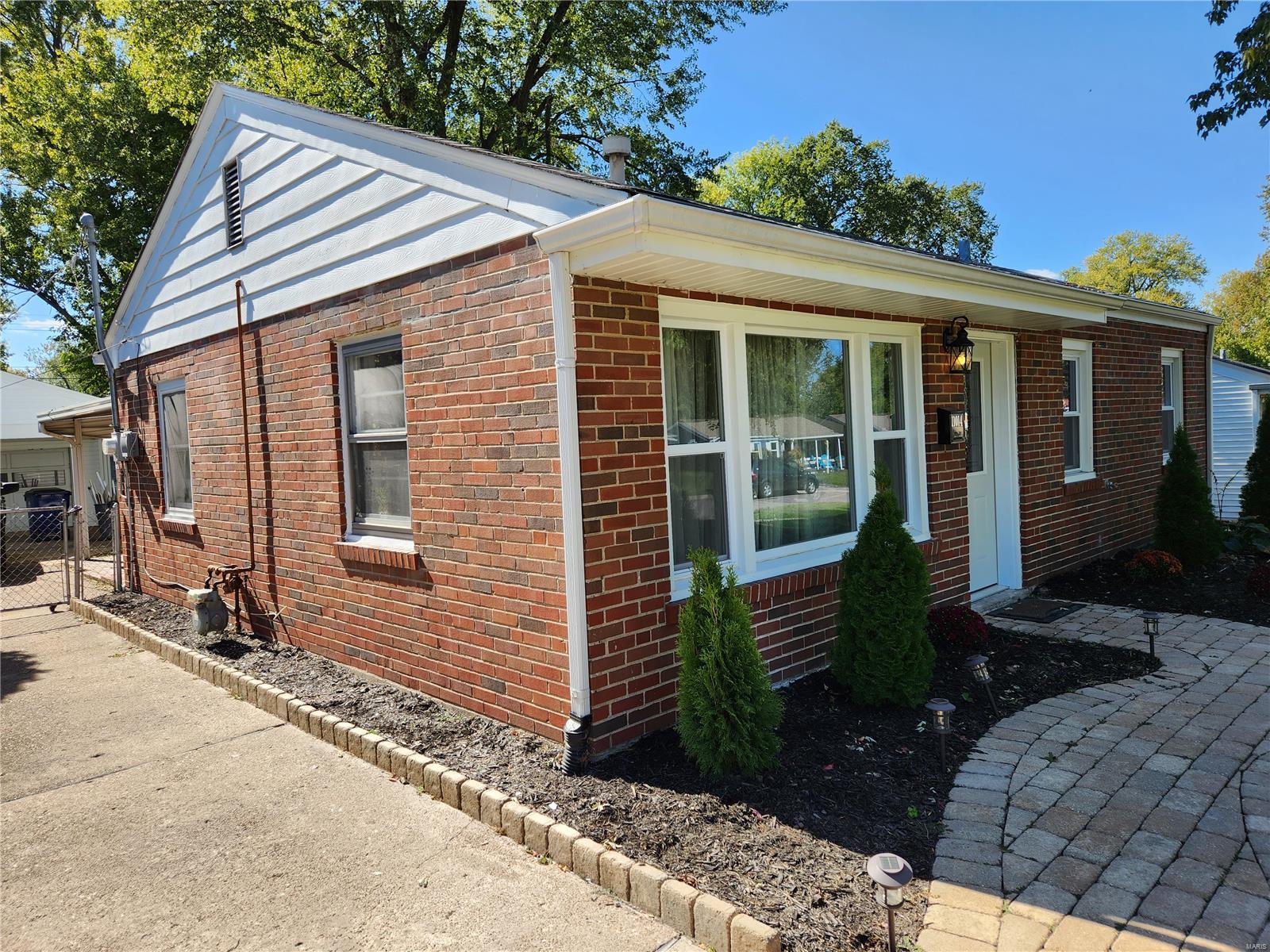 11014 St Ambrose Lane St. Ann, MO 63074 - Photo 4 of 32