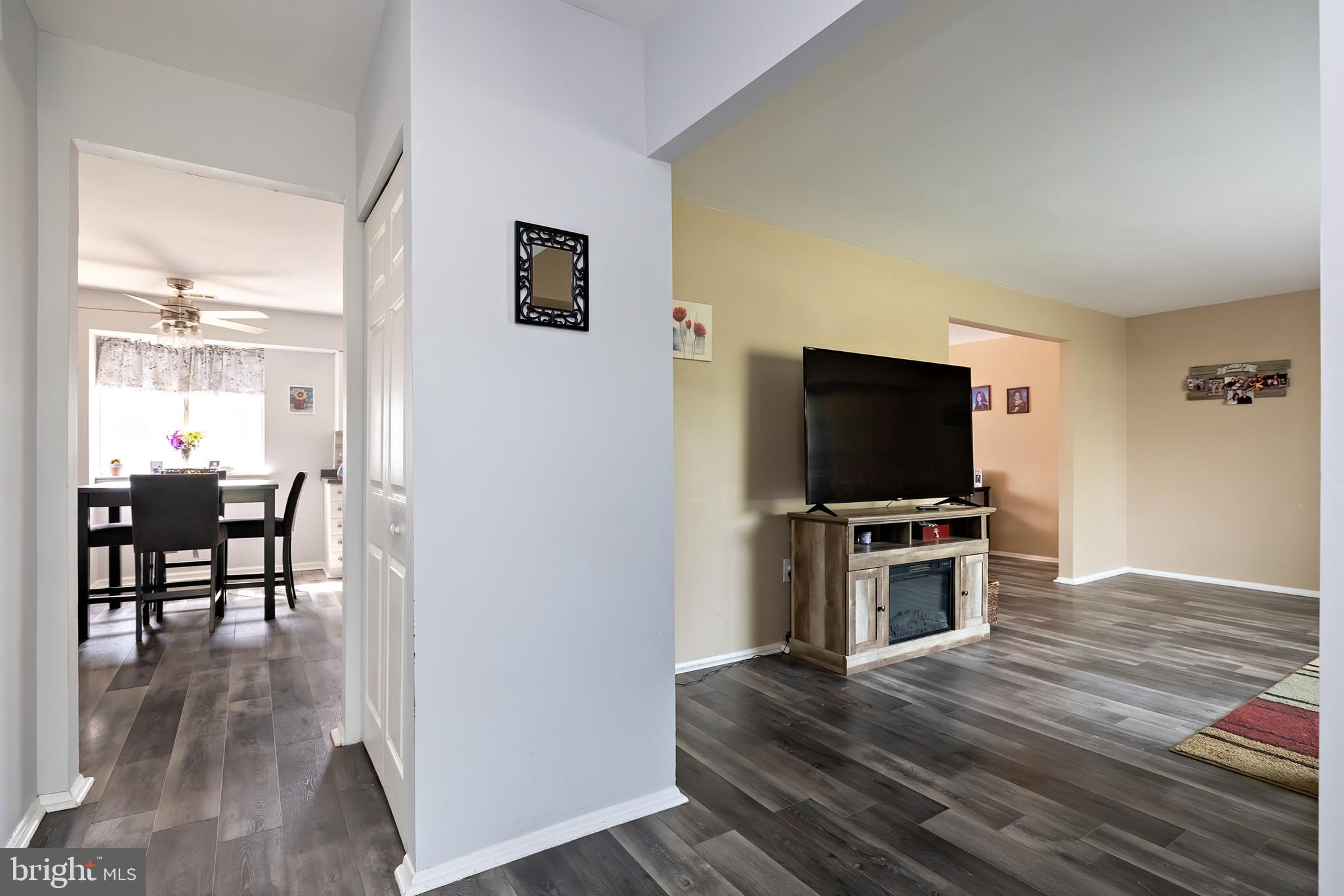 6 Eclipse Avenue Sewell, NJ 08080 - Photo 11 of 36