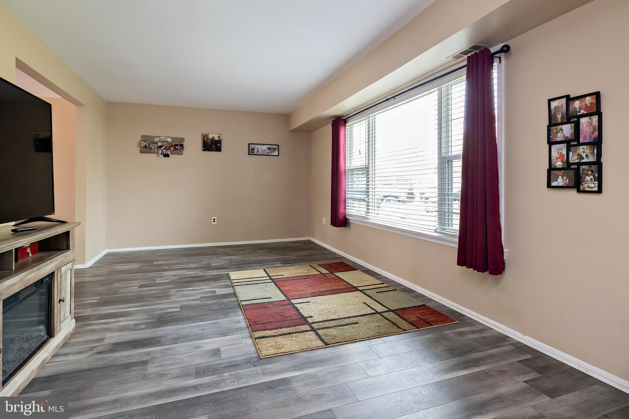 6 Eclipse Avenue Sewell, NJ 08080 - Photo 5 of 36