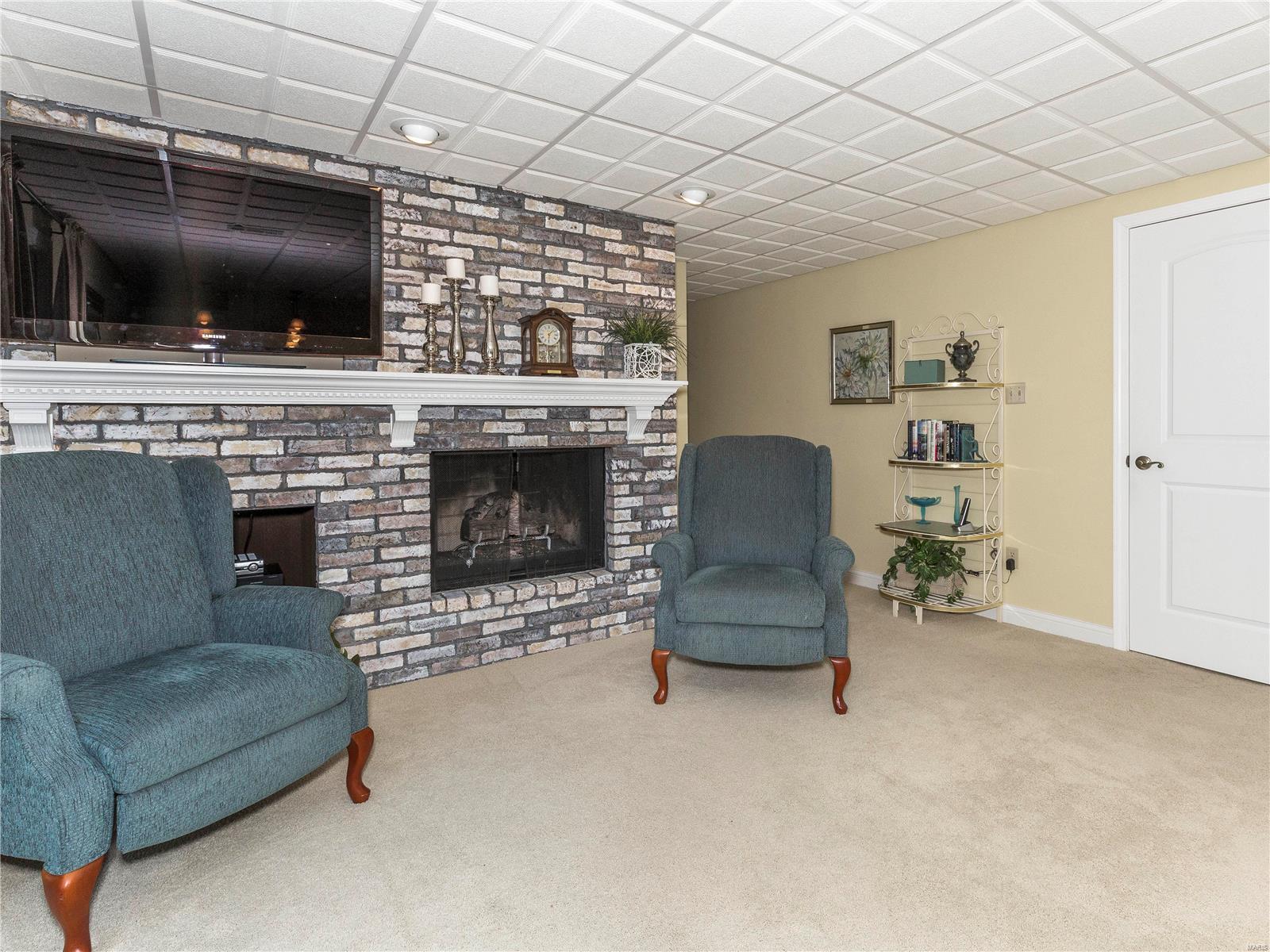 218 Marie Street Collinsville, IL 62234 - Photo 15 of 54