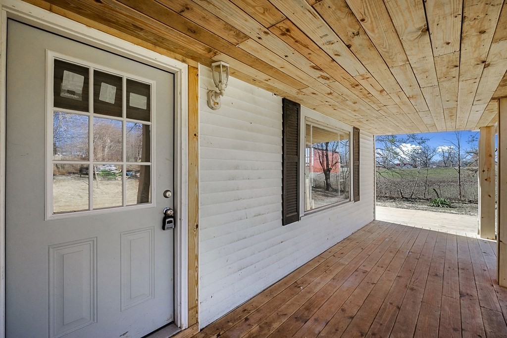 8626 Bockman Way Sparta, TN 38583 - Photo 3 of 25 a view interior of the house