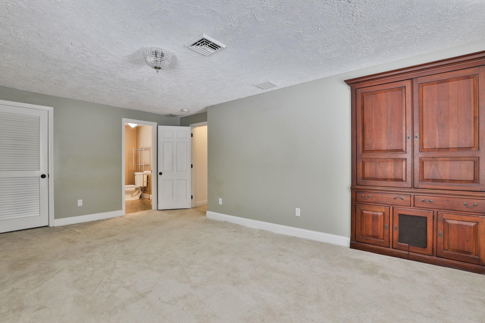 44 County Road Amherst, NH 03031 - Photo 22 of 39