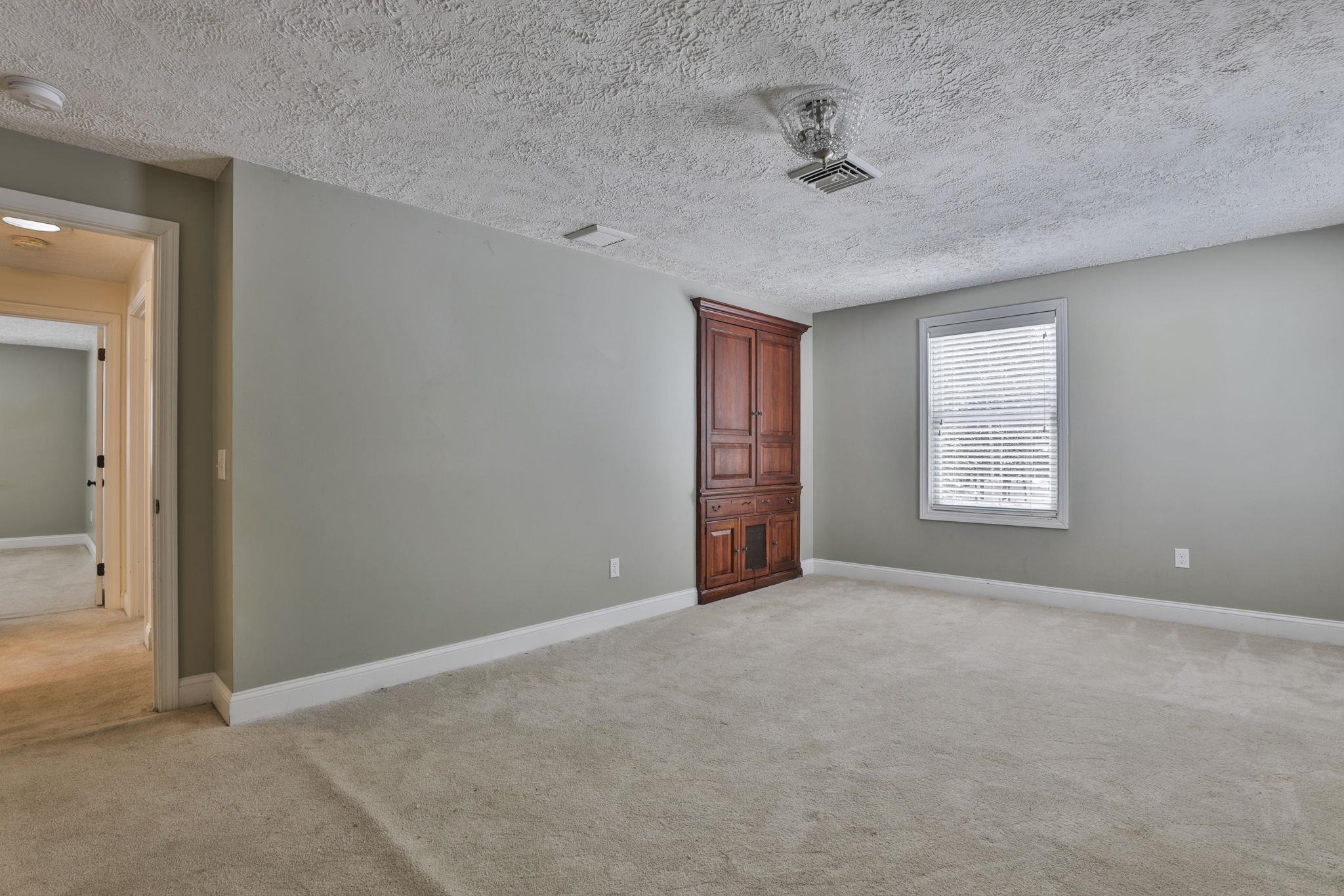 44 County Road Amherst, NH 03031 - Photo 25 of 39