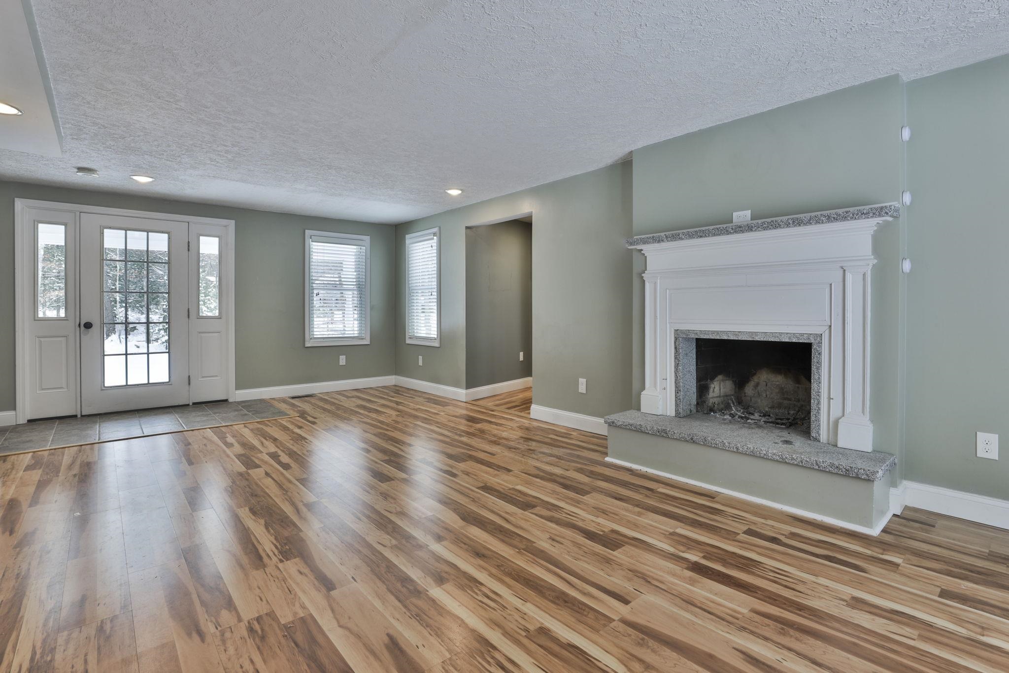 44 County Road Amherst, NH 03031 - Photo 3 of 39