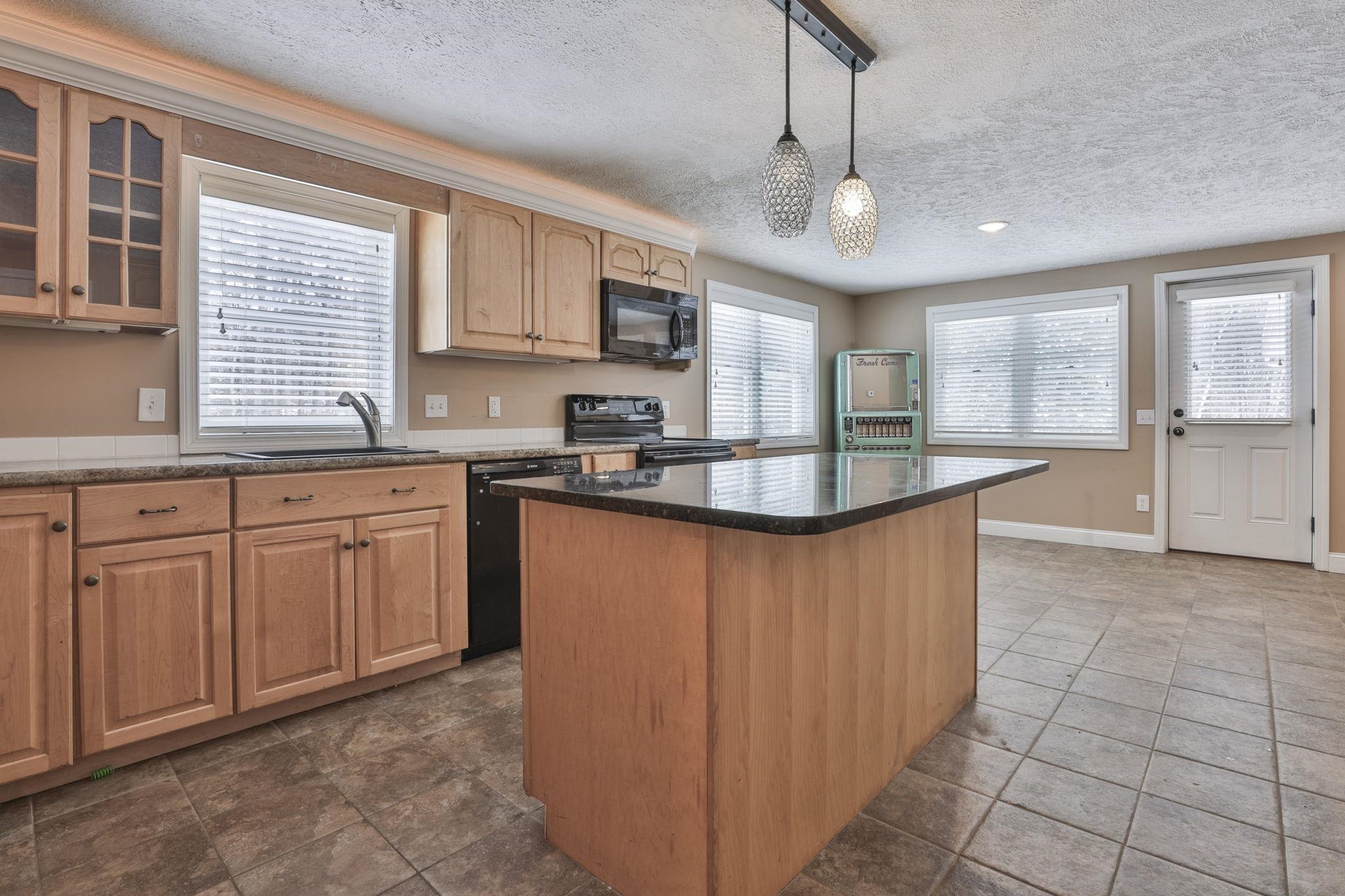 44 County Road Amherst, NH 03031 - Photo 37 of 39