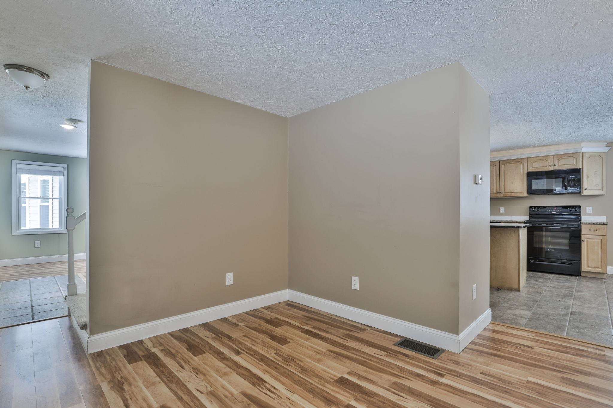 44 County Road Amherst, NH 03031 - Photo 5 of 39