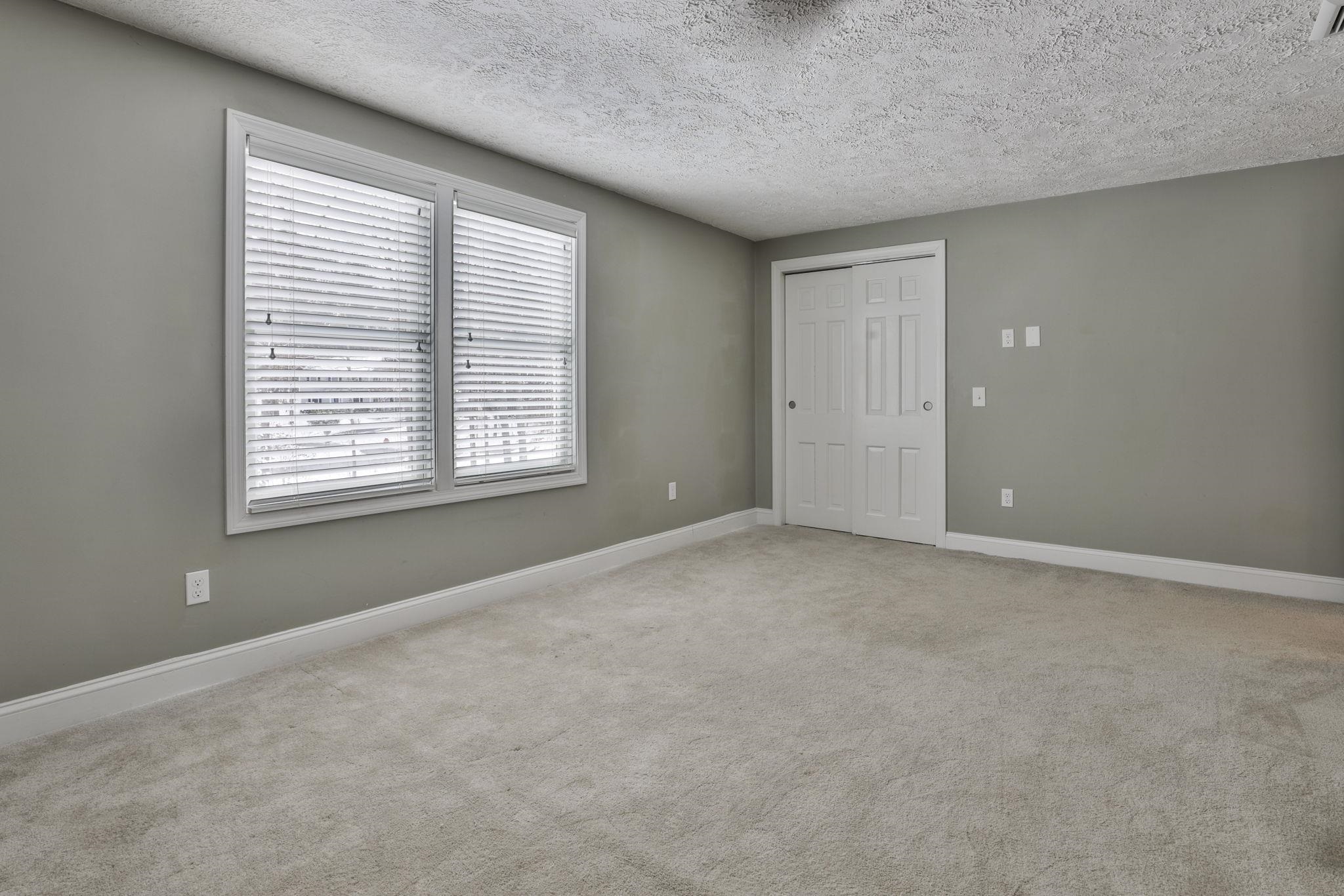 44 County Road Amherst, NH 03031 - Photo 10 of 39