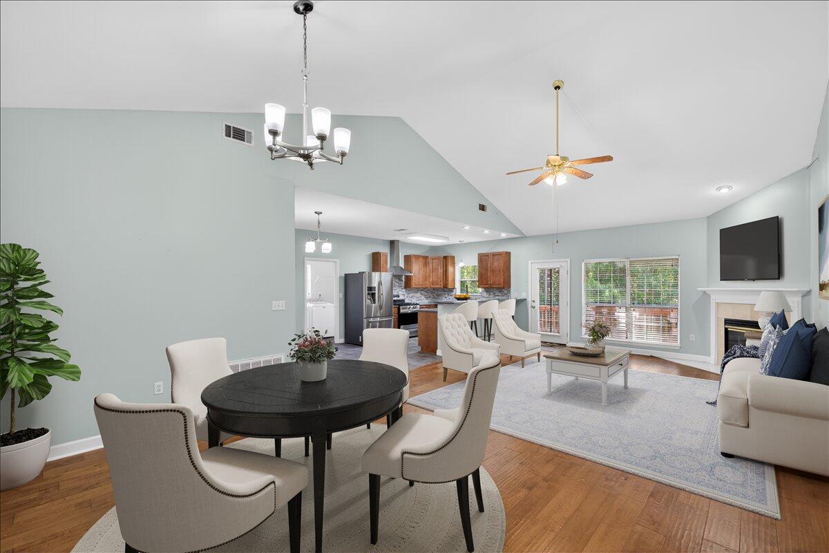 3896 Mesa Road Destin, FL 32541 - Photo 4 of 29 2-Dining Room Living Room