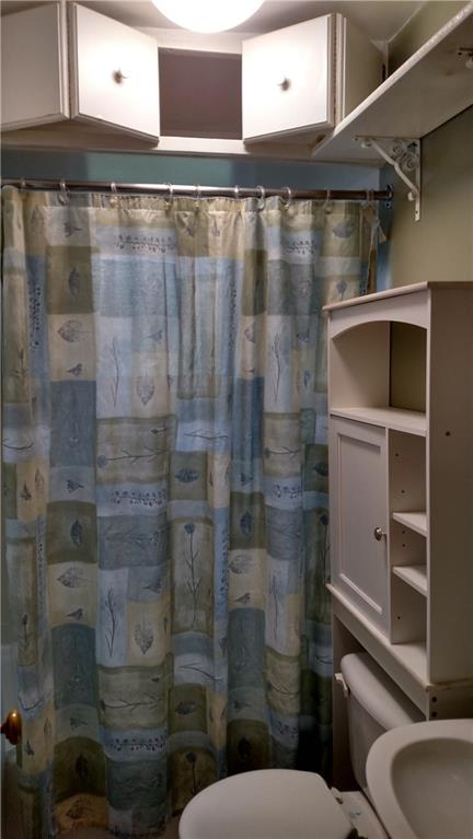 6574 Ridge Road Natrona Heights, PA 15065 - Photo 10 of 19 Main bath