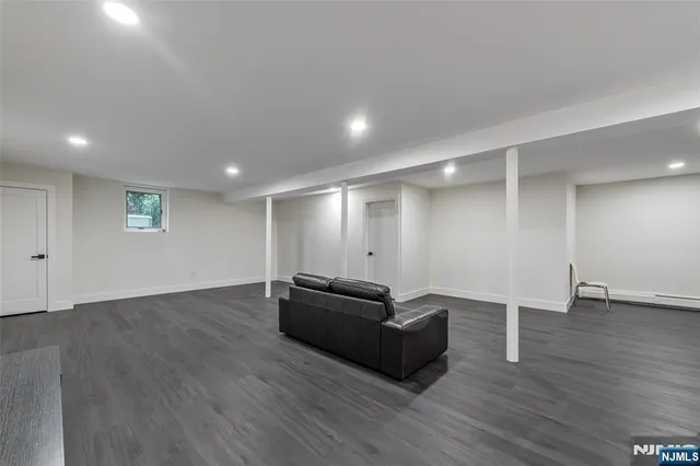 $12,000 | 55 Auryansen Court, Closter, NJ 07624