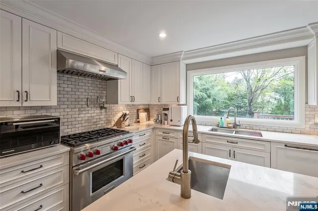 $12,000 | 55 Auryansen Court, Closter, NJ 07624