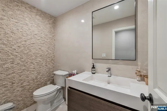 $12,000 | 55 Auryansen Court, Closter, NJ 07624