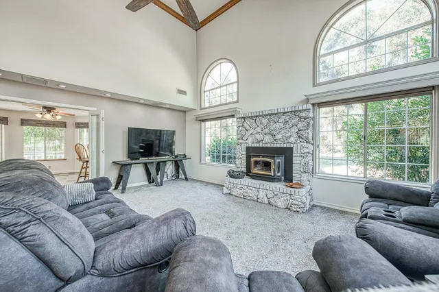 $869,500 | 10852 South Bethel Avenue, Selma, CA 93662