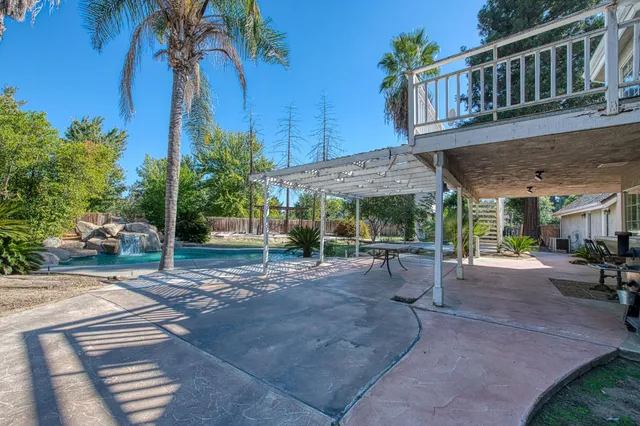 $869,500 | 10852 South Bethel Avenue, Selma, CA 93662