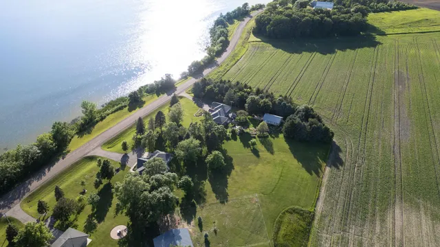 $520,000 | 65672 275th Street, Alden, MN 56009