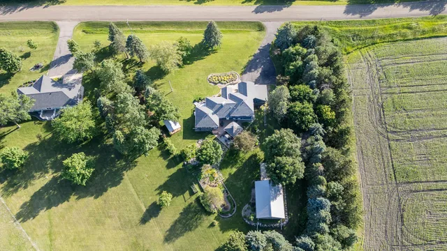 $520,000 | 65672 275th Street, Alden, MN 56009
