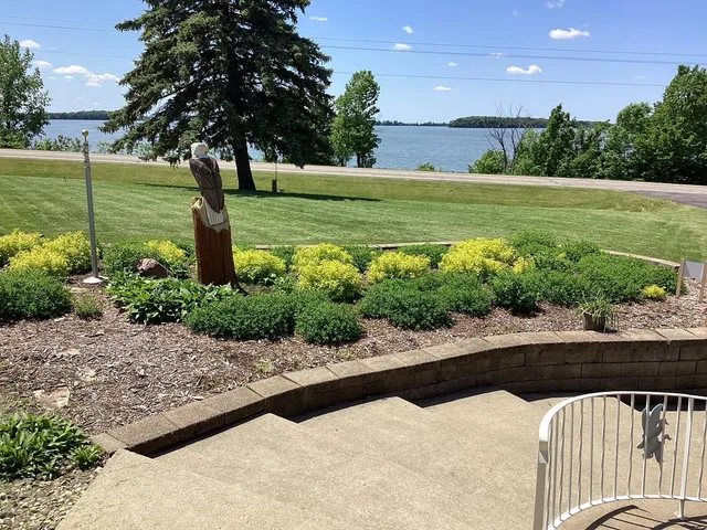 $520,000 | 65672 275th Street, Alden, MN 56009