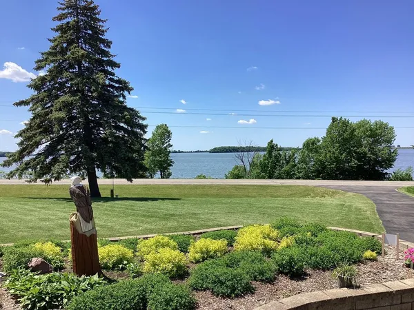 $509,000 | 65672 275th Street, Alden, MN 56009