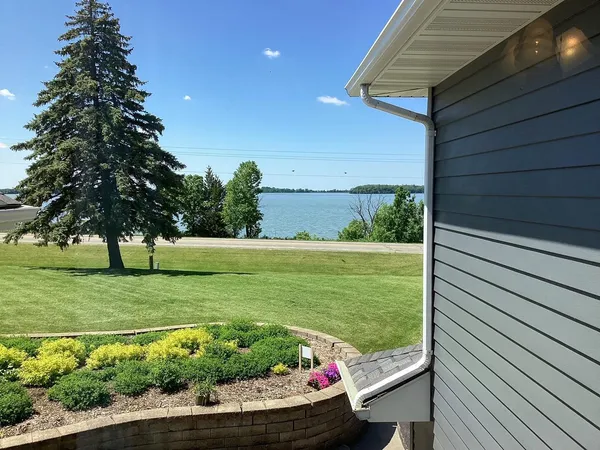 $509,000 | 65672 275th Street, Alden, MN 56009