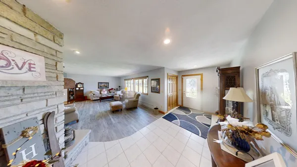 $509,000 | 65672 275th Street, Alden, MN 56009