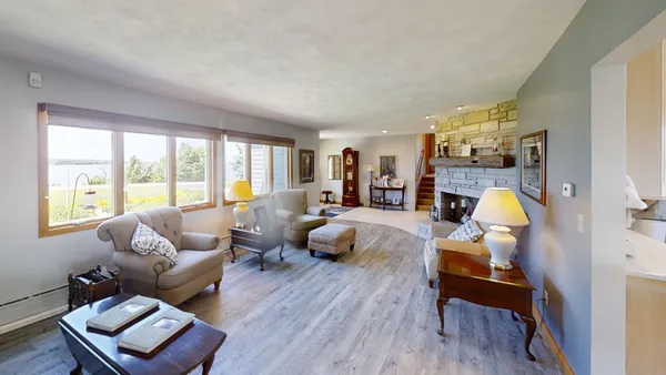 $509,000 | 65672 275th Street, Alden, MN 56009