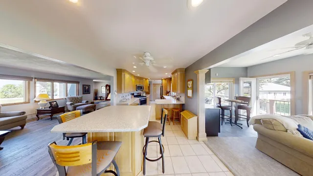 $520,000 | 65672 275th Street, Alden, MN 56009