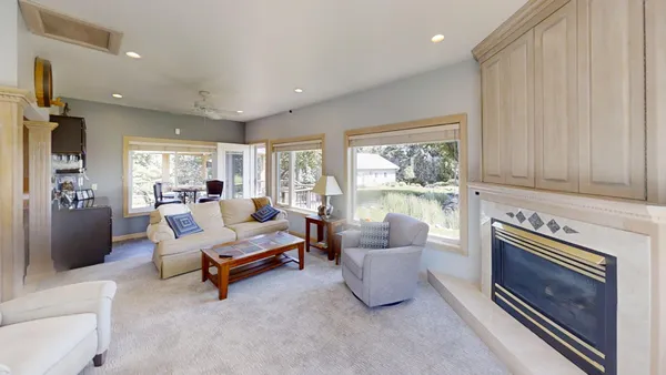 $509,000 | 65672 275th Street, Alden, MN 56009