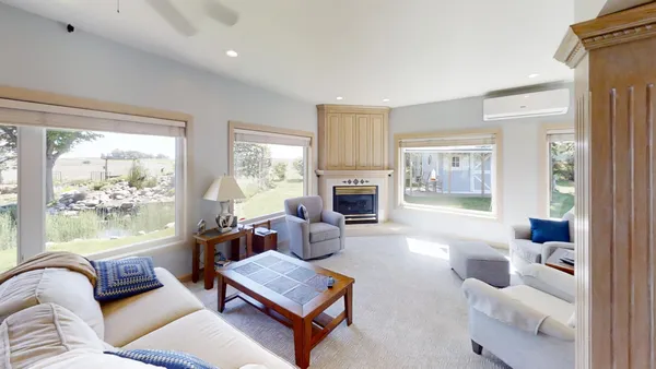 $509,000 | 65672 275th Street, Alden, MN 56009