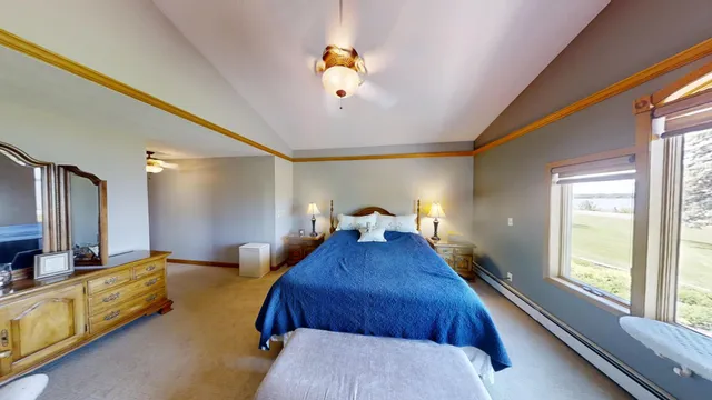 $520,000 | 65672 275th Street, Alden, MN 56009