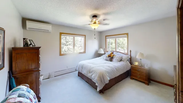 $520,000 | 65672 275th Street, Alden, MN 56009