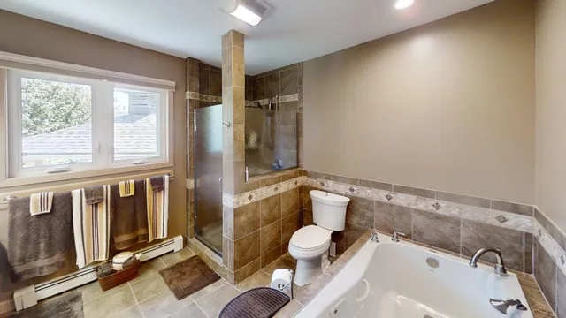 $520,000 | 65672 275th Street, Alden, MN 56009