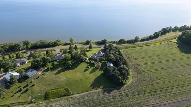 $520,000 | 65672 275th Street, Alden, MN 56009