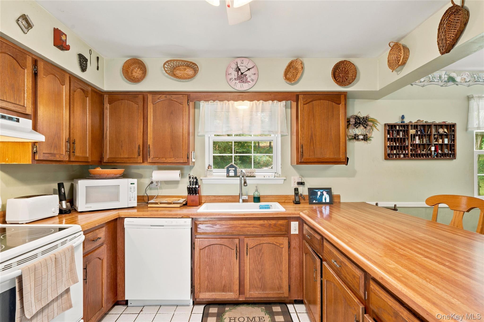 228 West Mombasha Road Monroe, NY 10950 - Photo 12 of 46