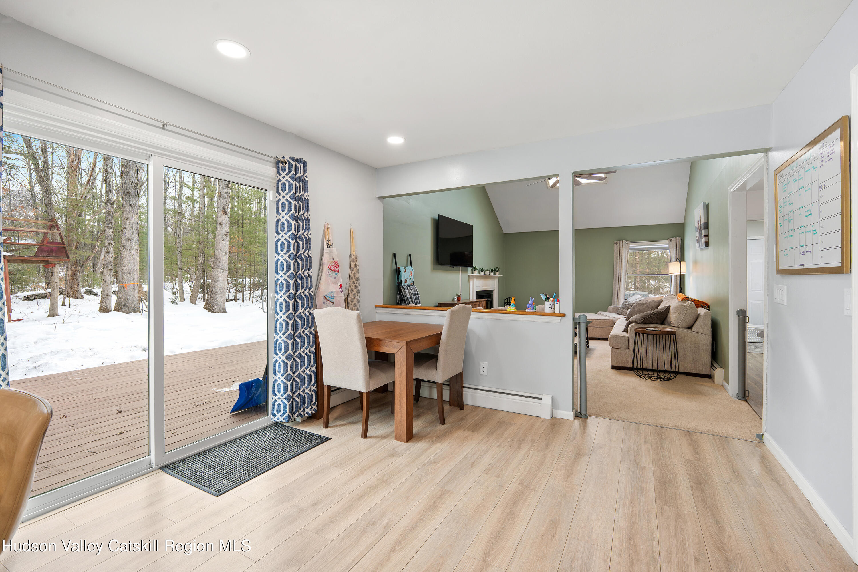 25 Old Farm Road Shokan, NY 12481 - Photo 13 of 49 Breakfast Nook-Living Room