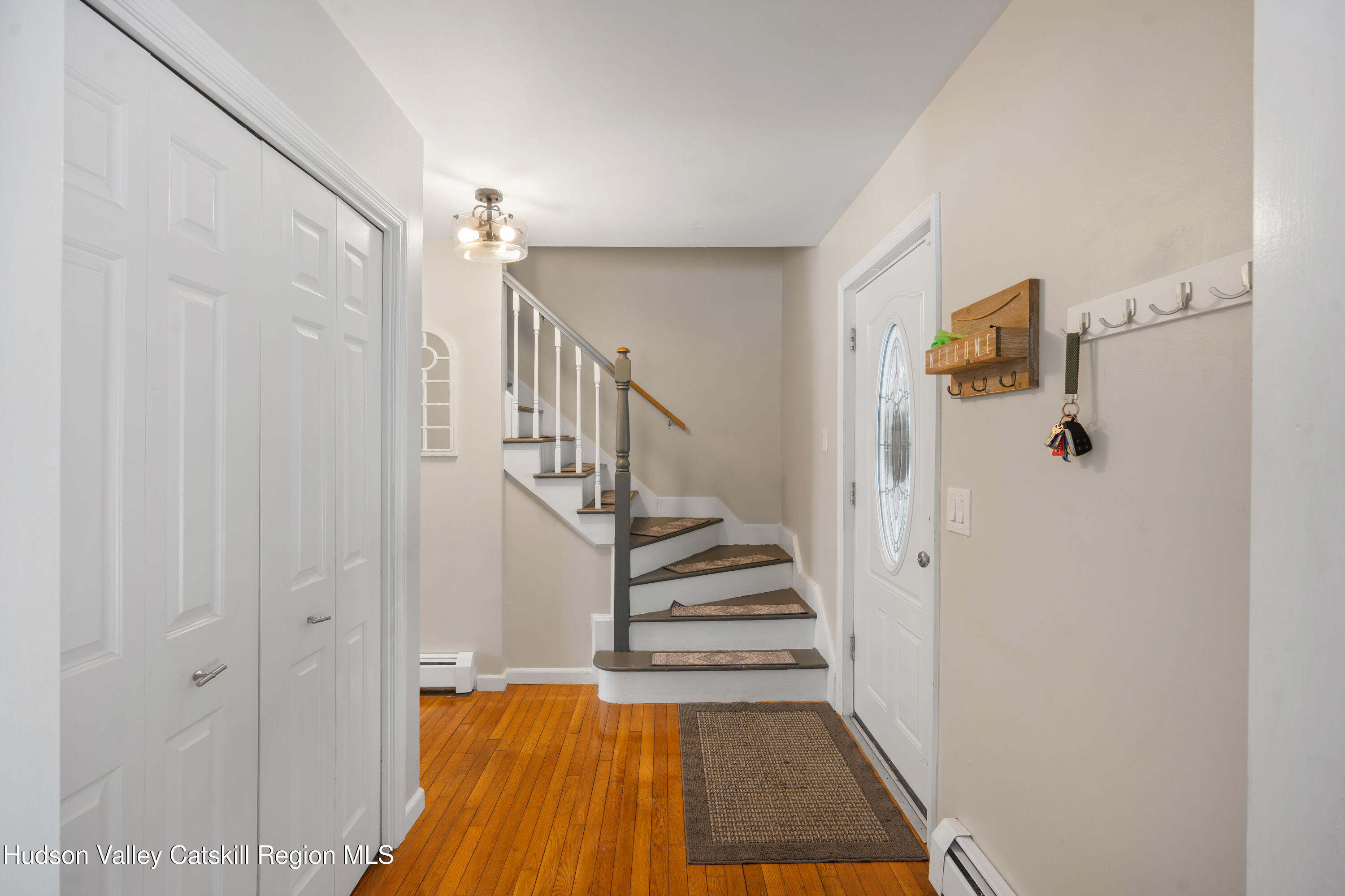 25 Old Farm Road Shokan, NY 12481 - Photo 6 of 49 Foyer 2