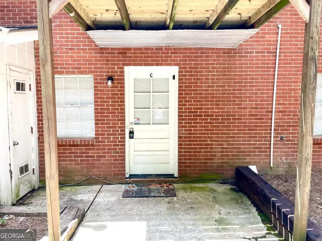 $1,350 | 135 Meadowbrook Court, Unit C, Fayetteville, GA 30215